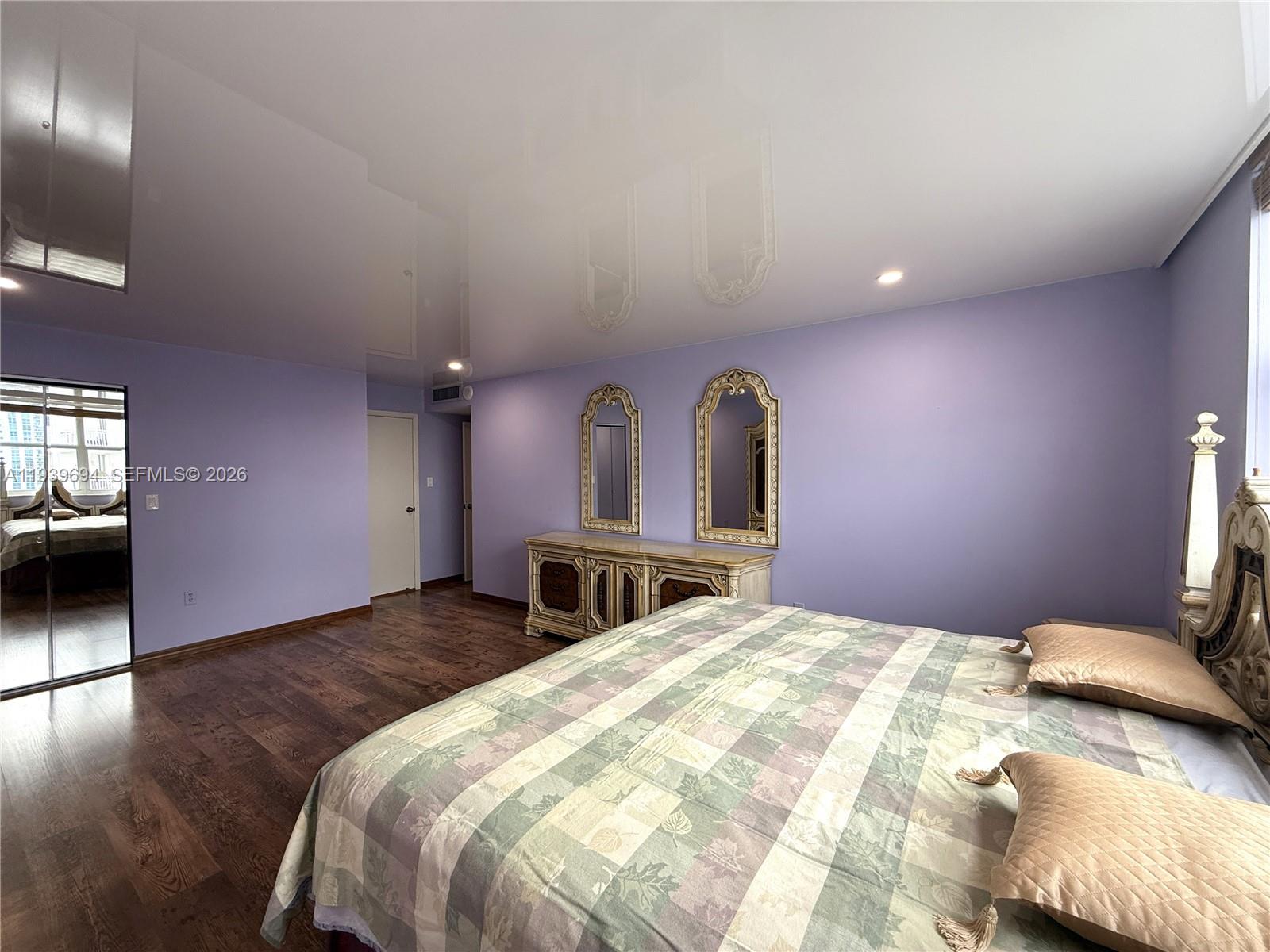 PLAZA TOWERS NORTH CONDO - Residential