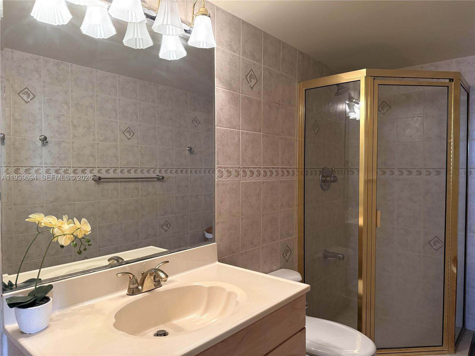 PLAZA TOWERS NORTH CONDO - Residential