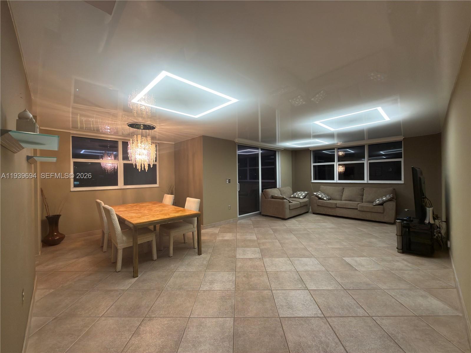 PLAZA TOWERS NORTH CONDO - Residential