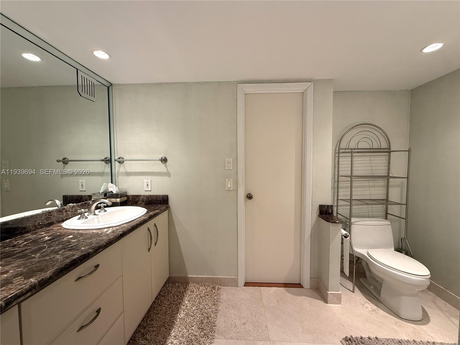 PLAZA TOWERS NORTH CONDO - Residential