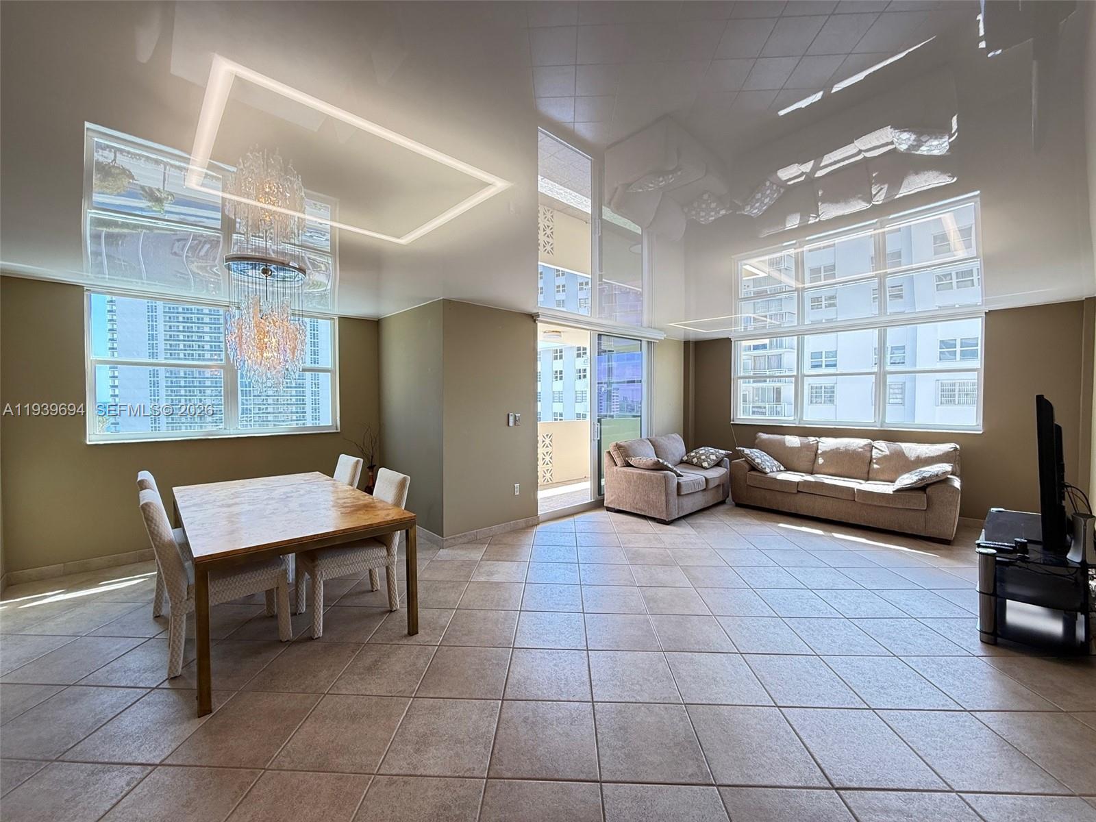 PLAZA TOWERS NORTH CONDO - Residential