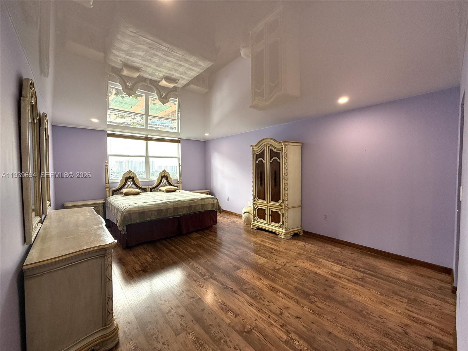 PLAZA TOWERS NORTH CONDO - Residential