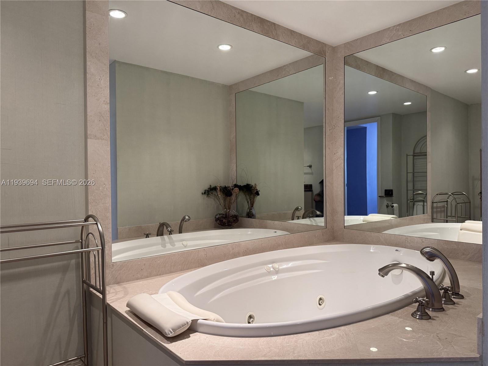 PLAZA TOWERS NORTH CONDO - Residential