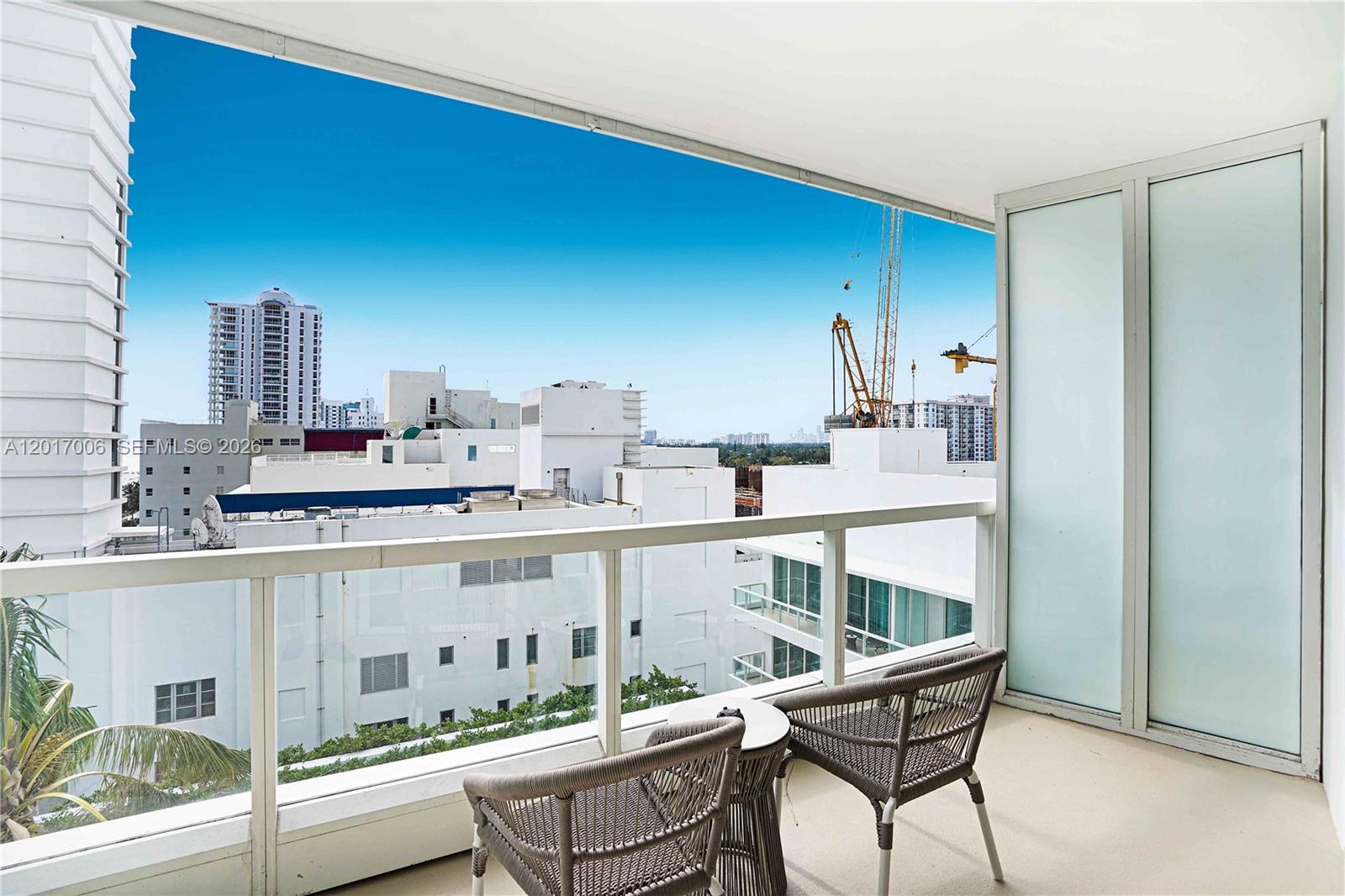 FONTAINEBLEAU III OCEAN C - Residential