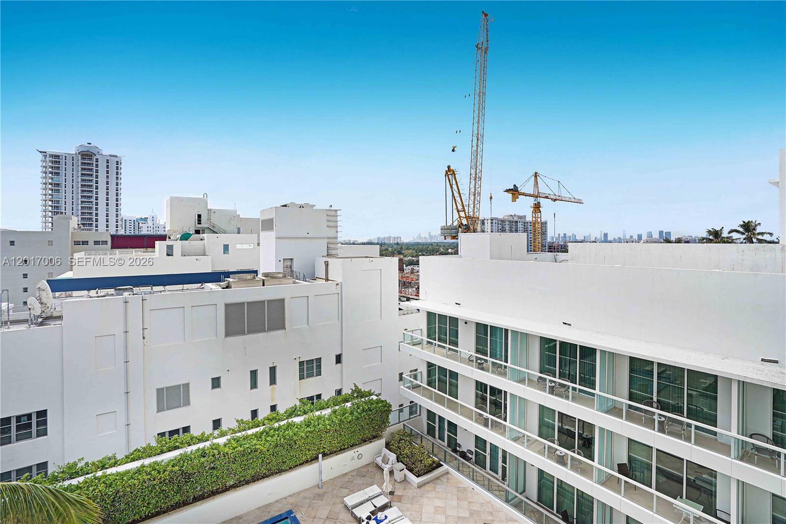 FONTAINEBLEAU III OCEAN C - Residential