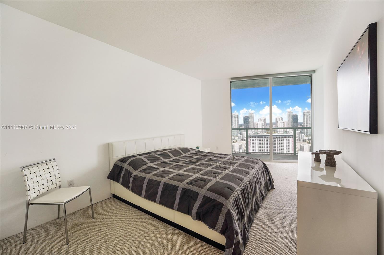 QUANTUM ON THE BAY CONDO - Residential