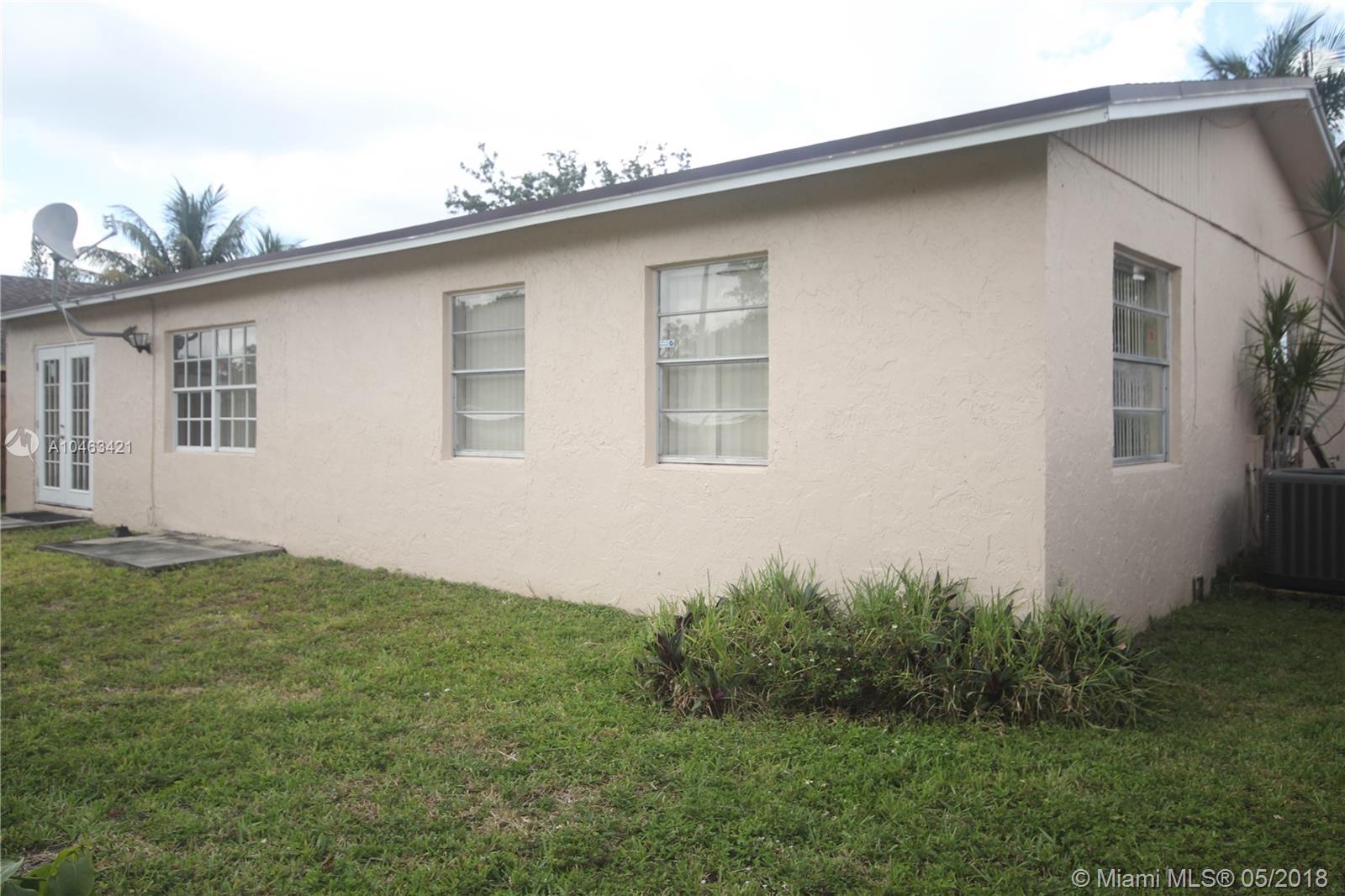 NORTH LAUDERDALE VILLAGE - Residential