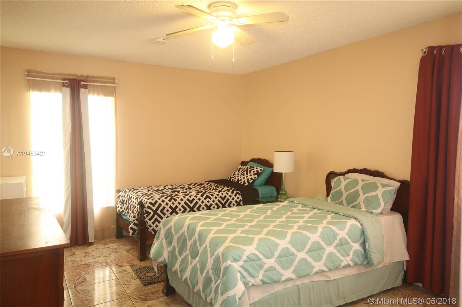 NORTH LAUDERDALE VILLAGE - Residential