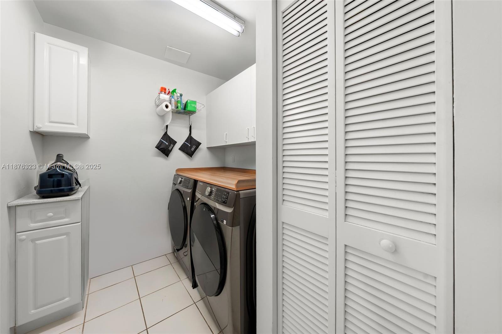 THE THS AT SUNSET HARBOUR - Residential