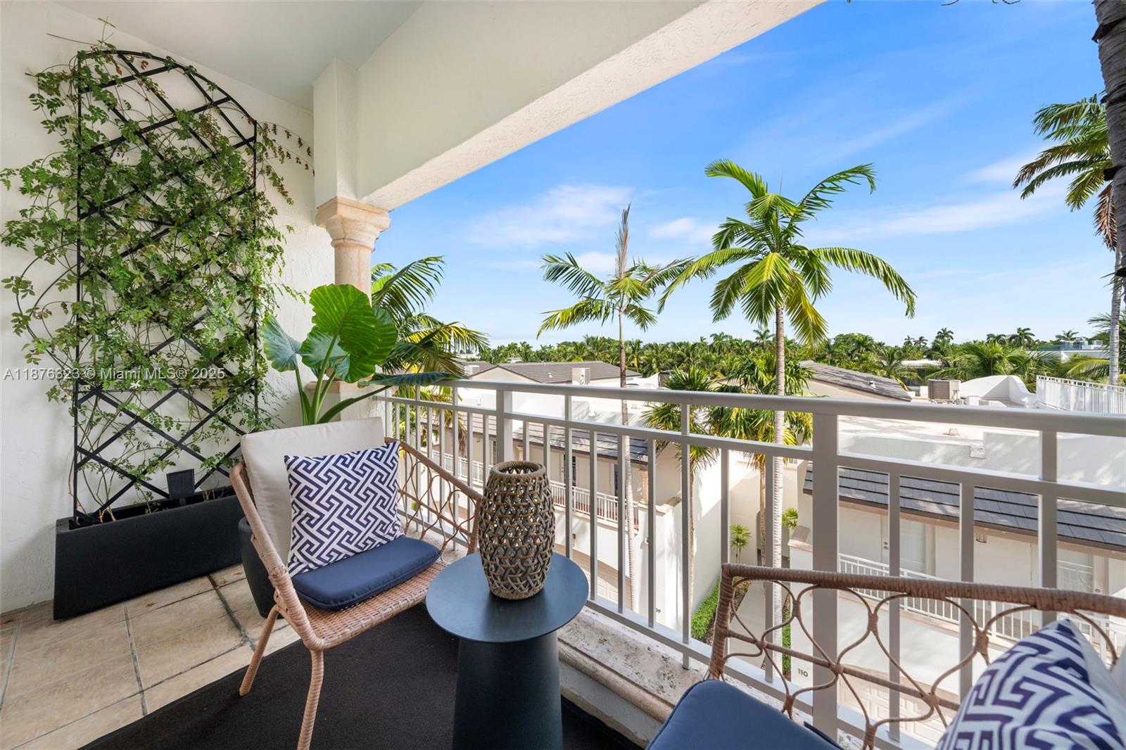 THE THS AT SUNSET HARBOUR - Residential