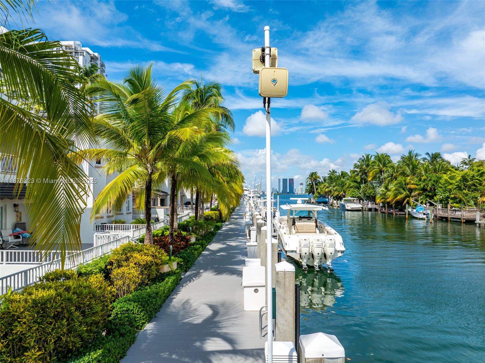 THE THS AT SUNSET HARBOUR - Residential