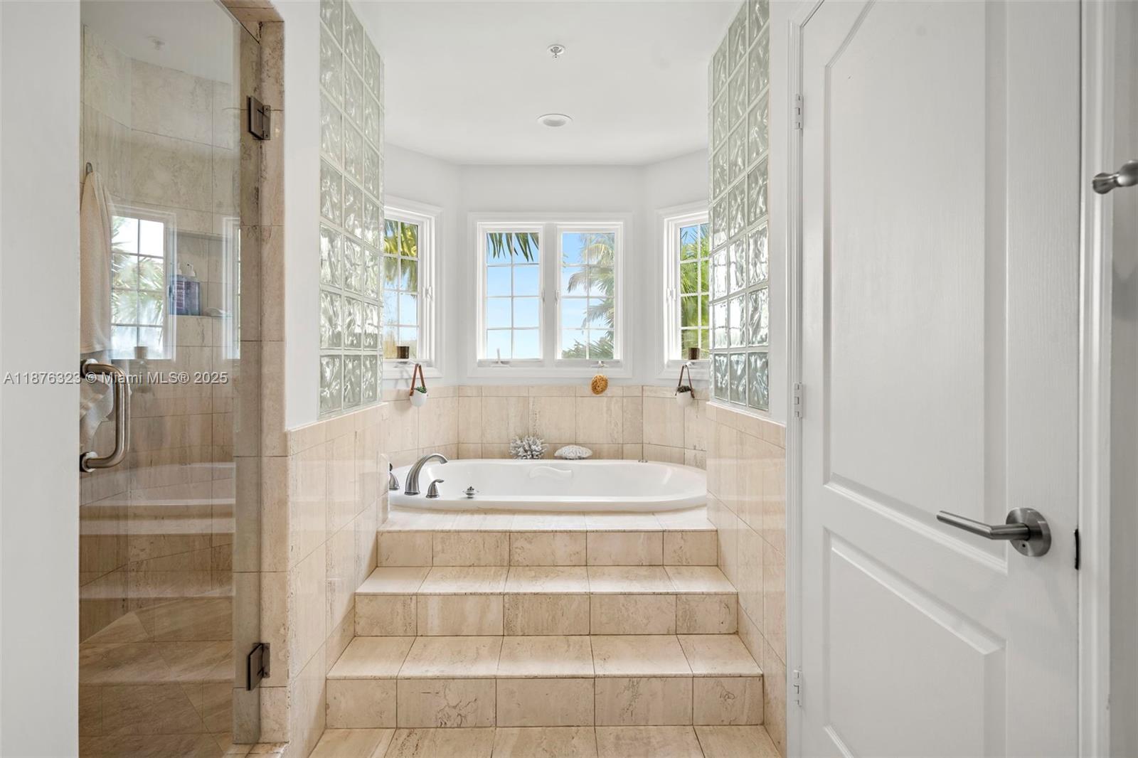 THE THS AT SUNSET HARBOUR - Residential