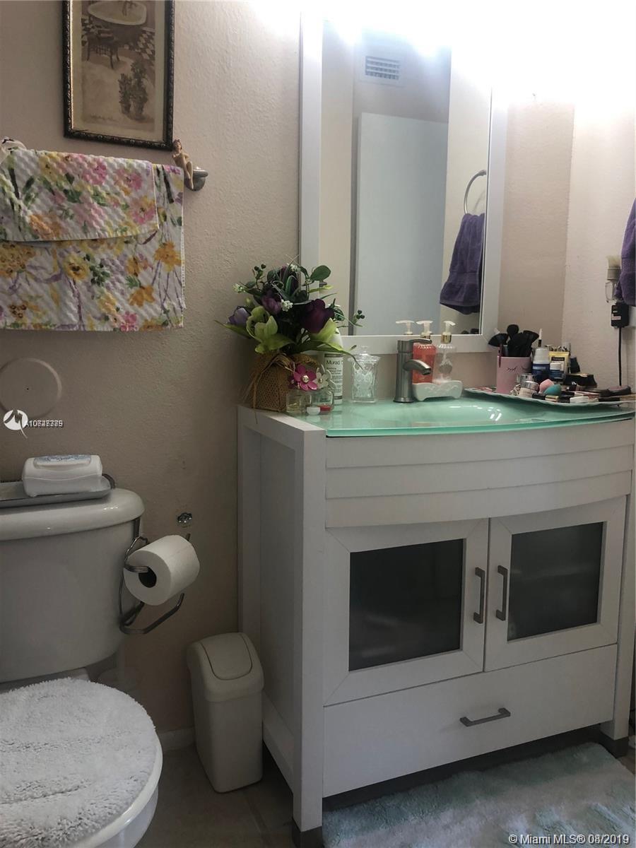 BISCAYNE BEACH CLUB CONDO - Residential