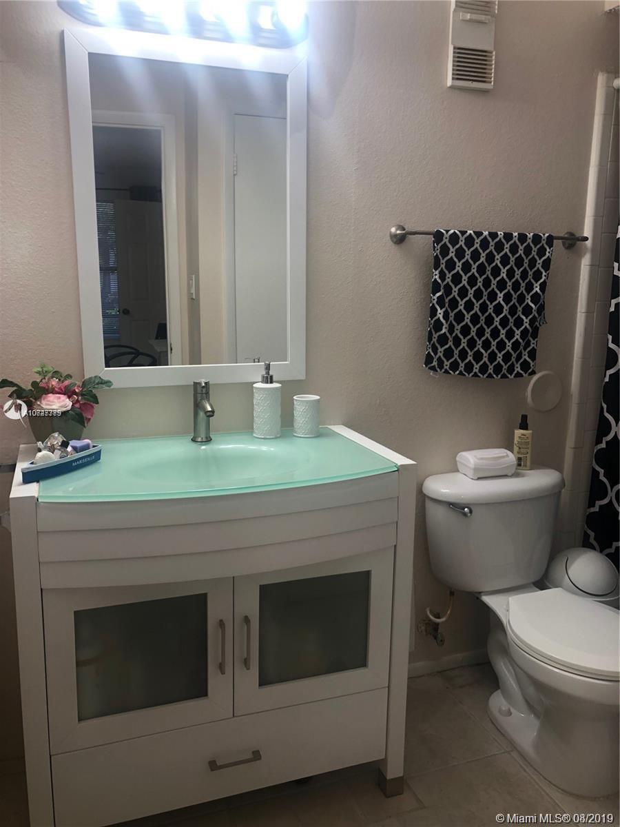BISCAYNE BEACH CLUB CONDO - Residential
