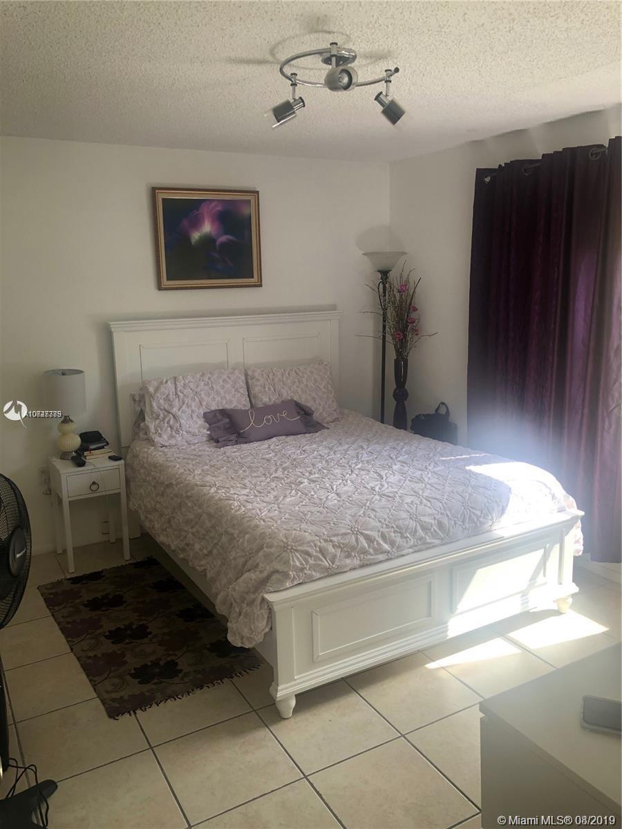 BISCAYNE BEACH CLUB CONDO - Residential