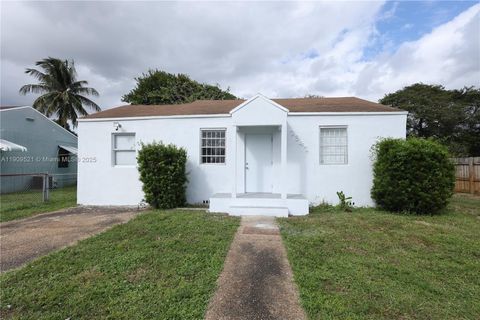 Homes with One Acre Plus in Miami-Dade County 47 2347 NW 84th St Miami FL 33147