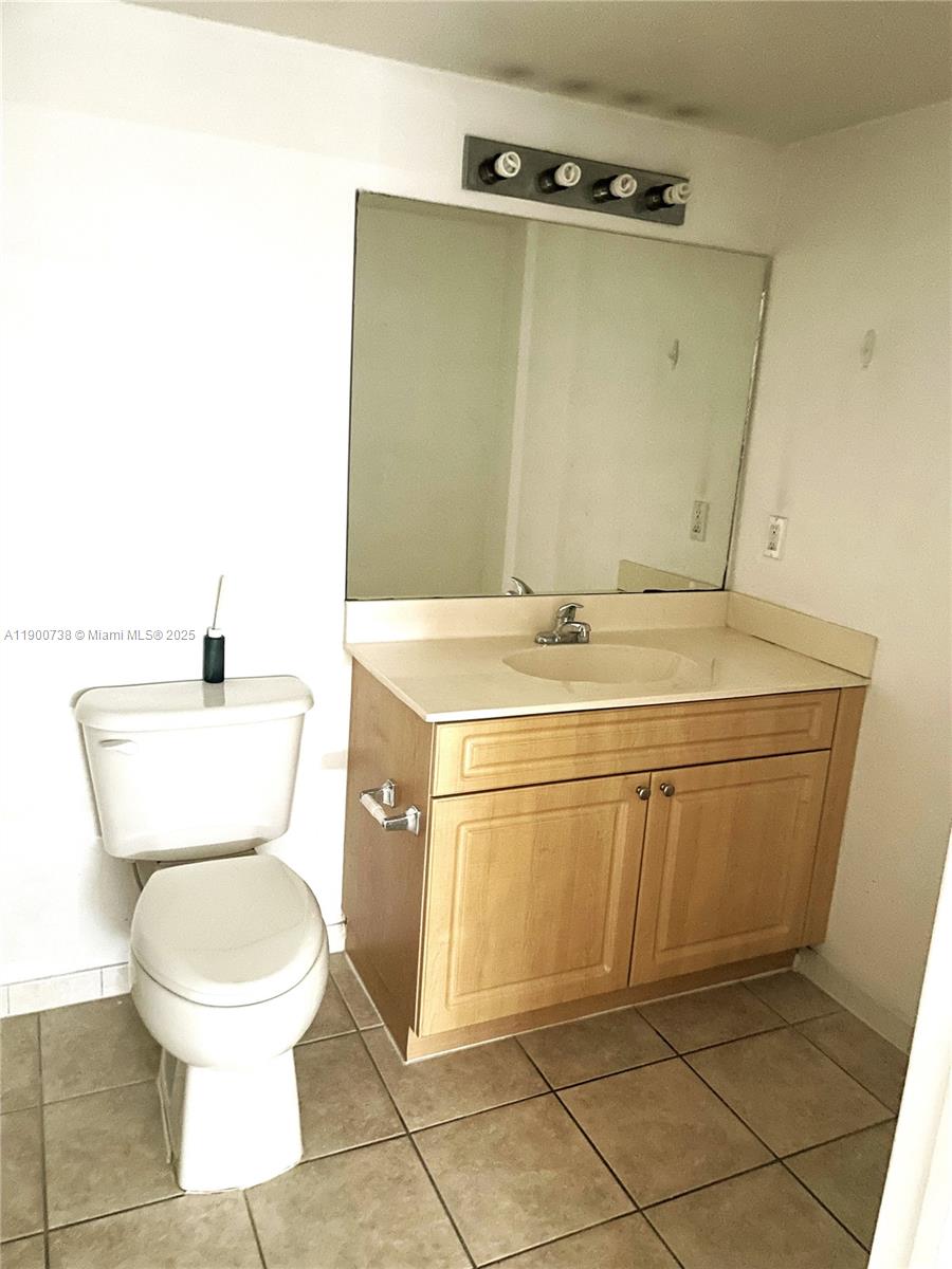 THE CITADEL CONDO - Residential Lease