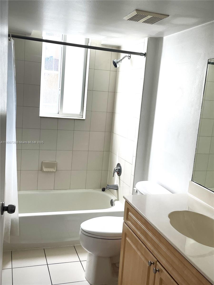 THE CITADEL CONDO - Residential Lease