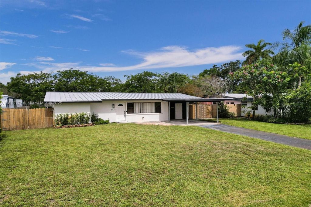 Photo of 2519 Whale Harbor Ln, Fort Lauderdale, FL 33312 (MLS # A11816177)