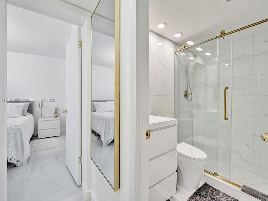 PARADISE HARBOUR APTS CO- - Residential