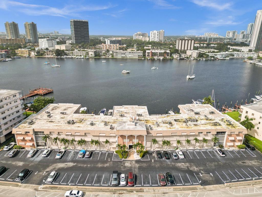 PARADISE HARBOUR APTS CO- - Residential