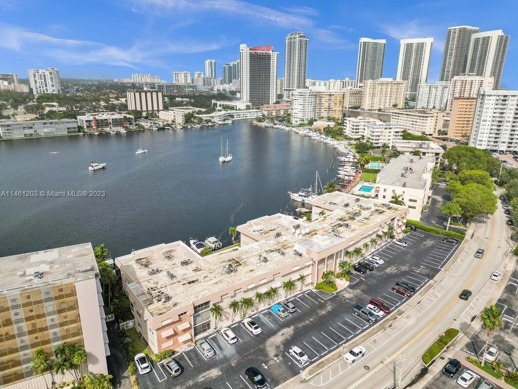 PARADISE HARBOUR APTS CO- - Residential