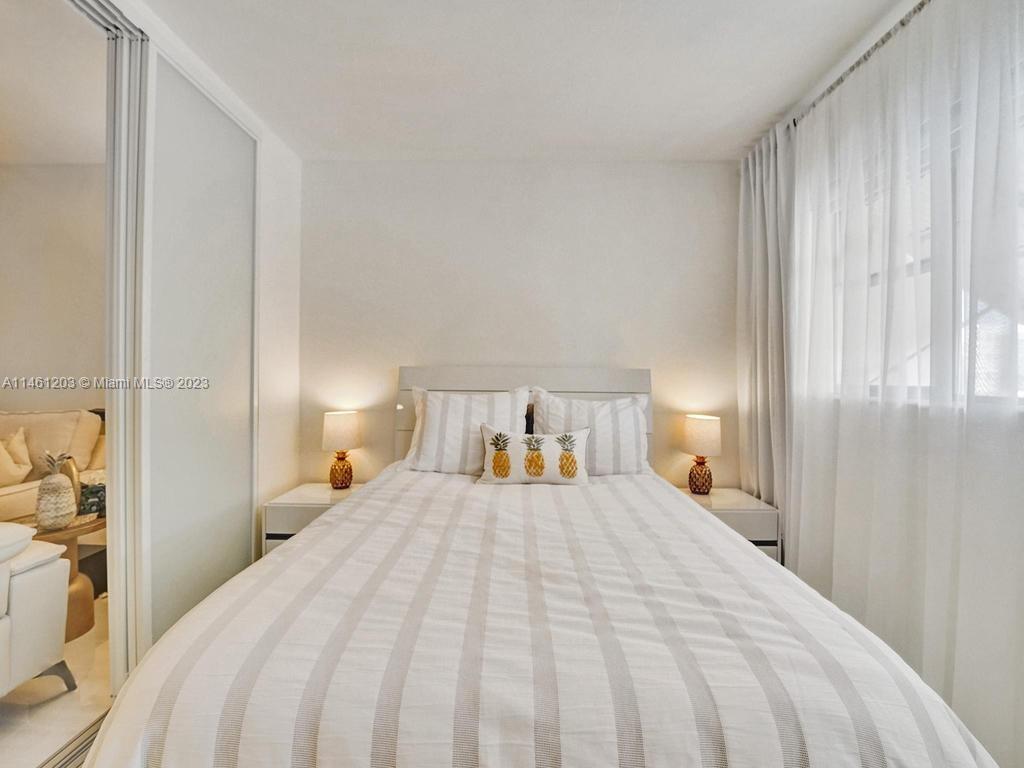 PARADISE HARBOUR APTS CO- - Residential