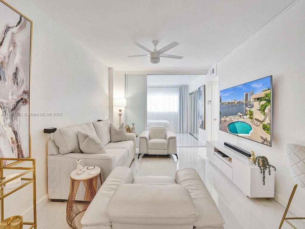 PARADISE HARBOUR APTS CO- - Residential