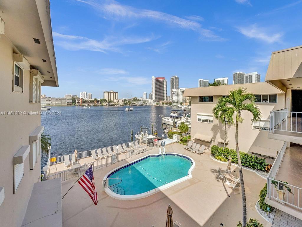 PARADISE HARBOUR APTS CO- - Residential