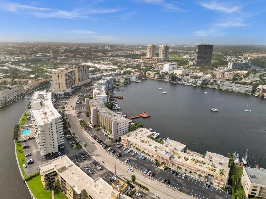 PARADISE HARBOUR APTS CO- - Residential