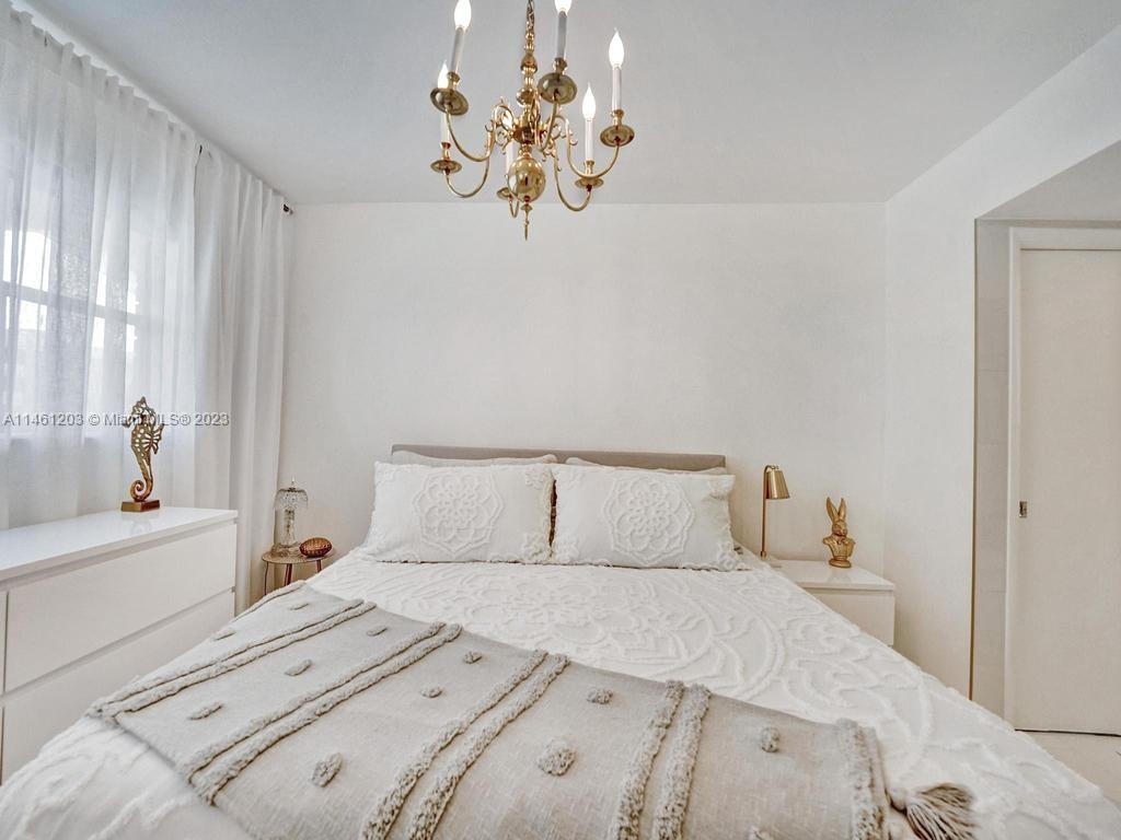 PARADISE HARBOUR APTS CO- - Residential