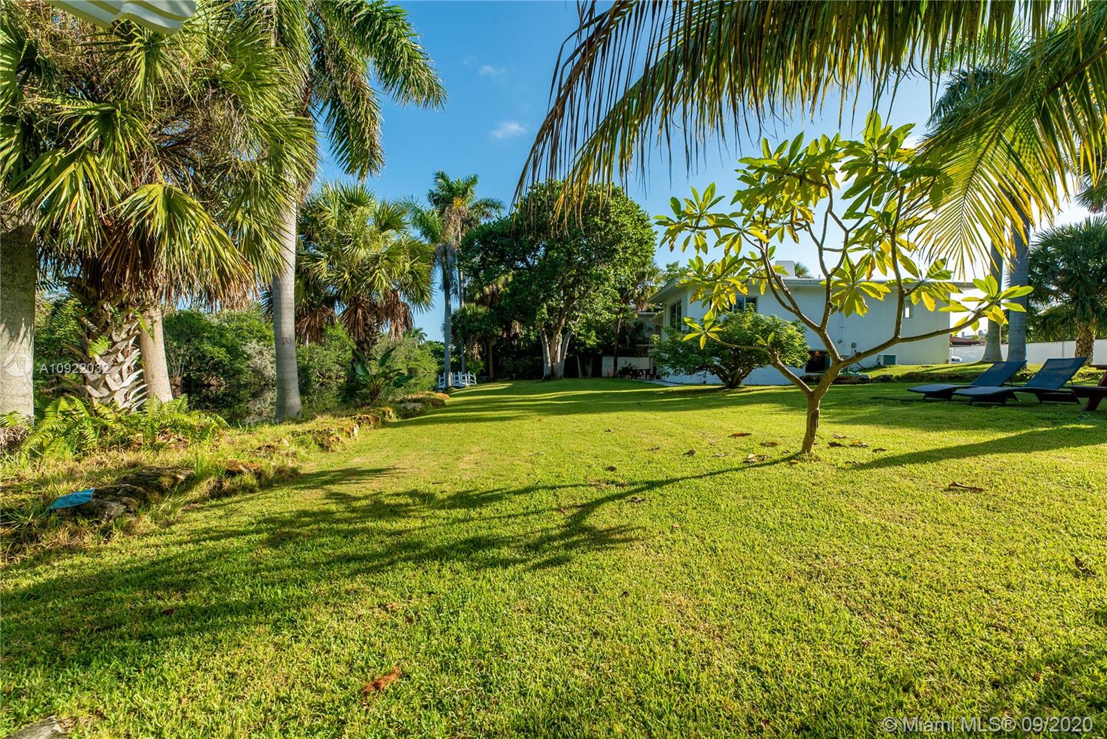 LAS OLAS BY THE SEA EXT - Residential