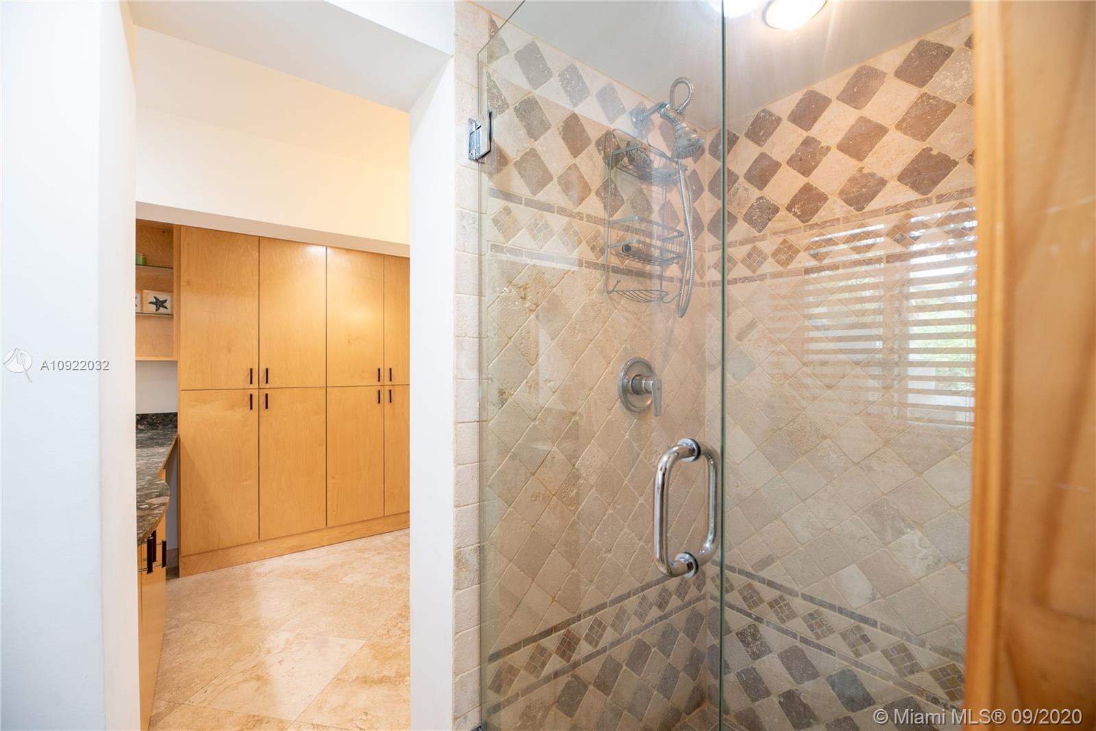 LAS OLAS BY THE SEA EXT - Residential