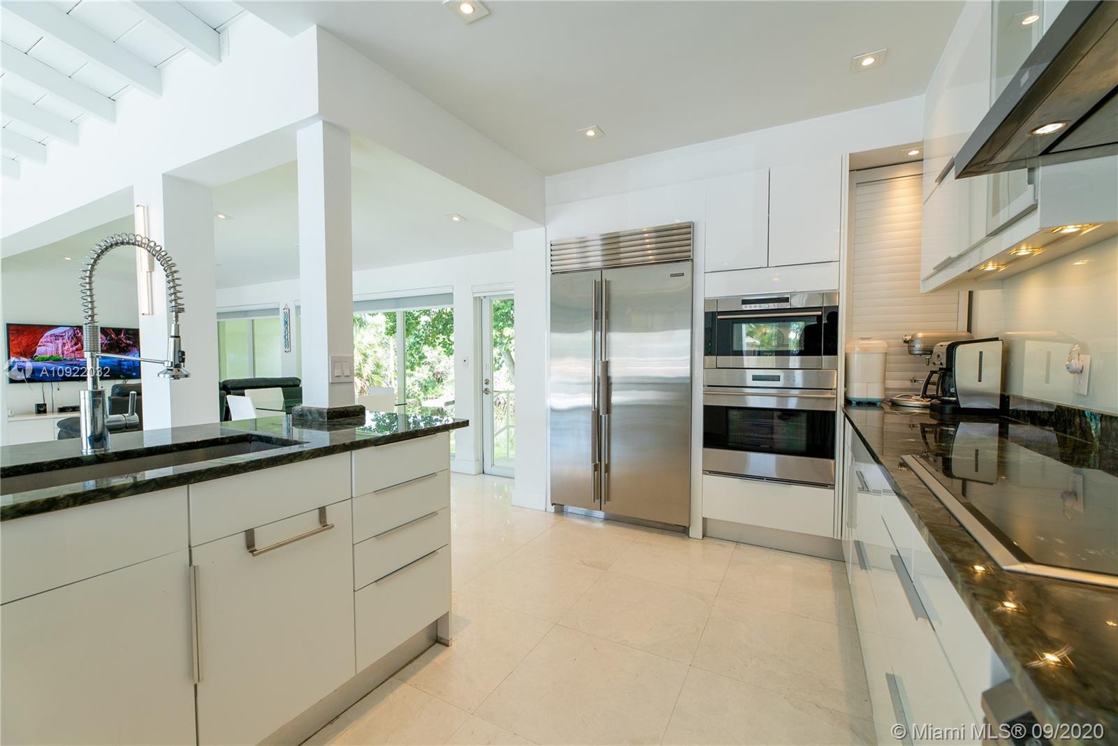 LAS OLAS BY THE SEA EXT - Residential