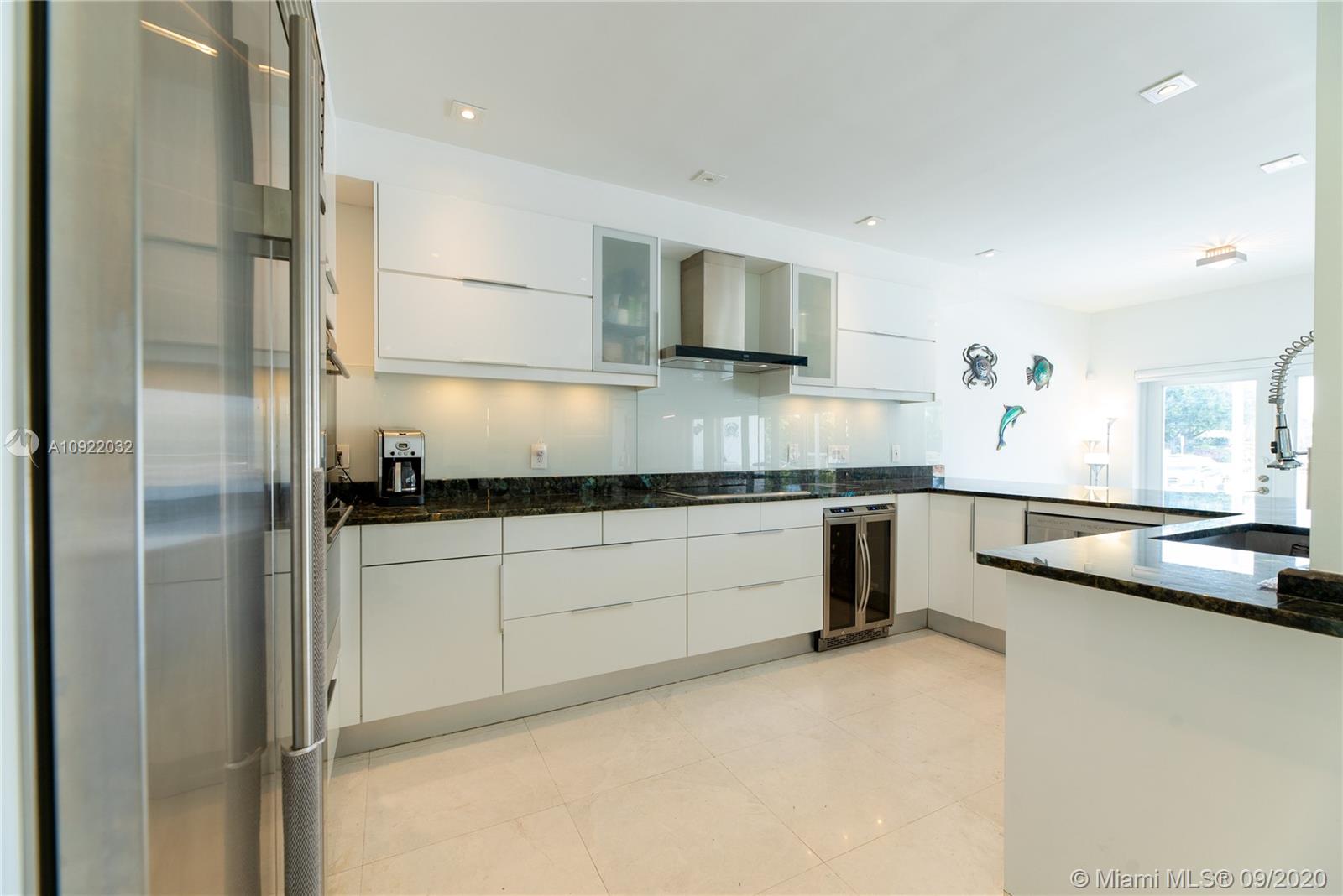 LAS OLAS BY THE SEA EXT - Residential