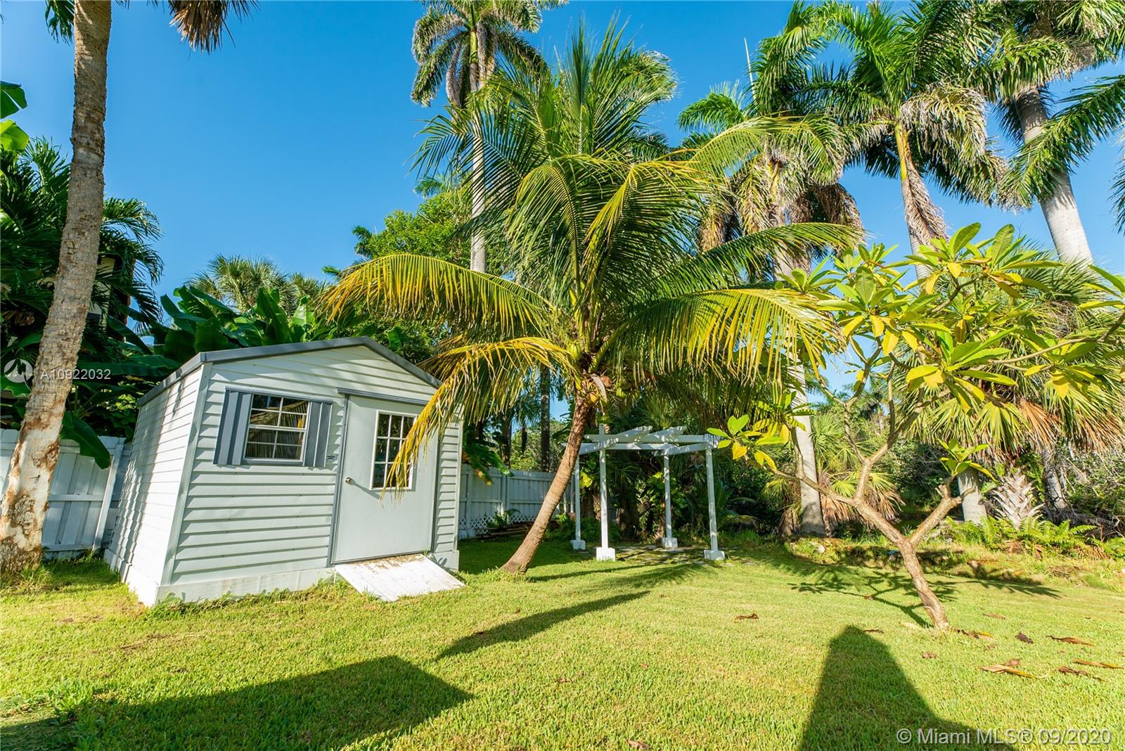 LAS OLAS BY THE SEA EXT - Residential