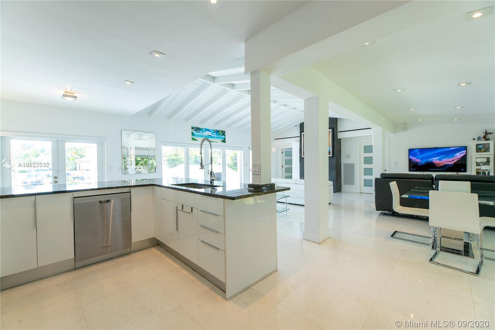 LAS OLAS BY THE SEA EXT - Residential