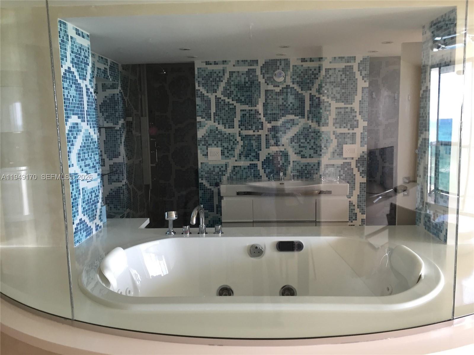 MAISON GRANDE CONDO - Residential