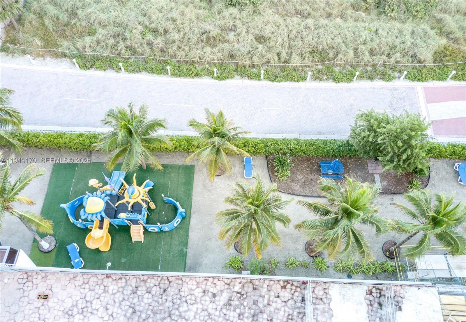 MAISON GRANDE CONDO - Residential