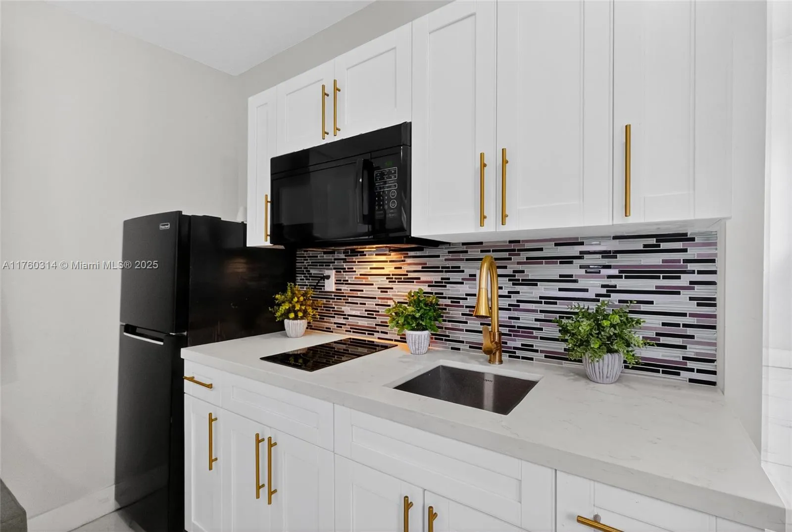 Miami, Florida 33127, United States, 5 Bedrooms Bedrooms, ,3 BathroomsBathrooms,Residential,Active,85583