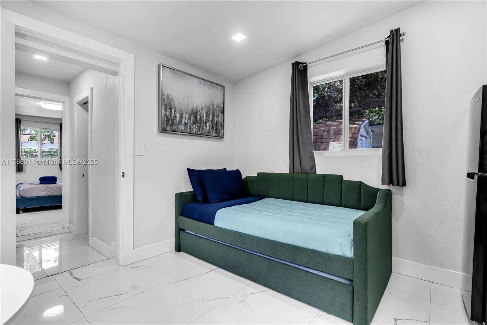 COLUMBIA PARK CORR PL - Residential