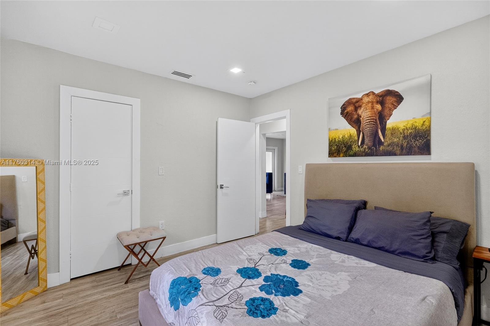 COLUMBIA PARK CORR PL - Residential