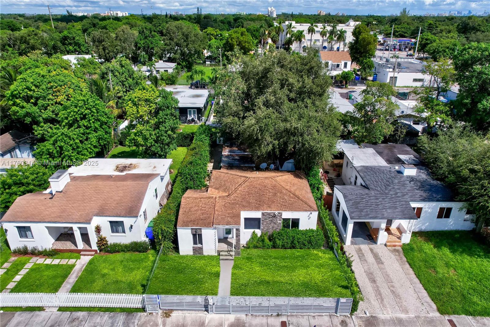 COLUMBIA PARK CORR PL - Residential