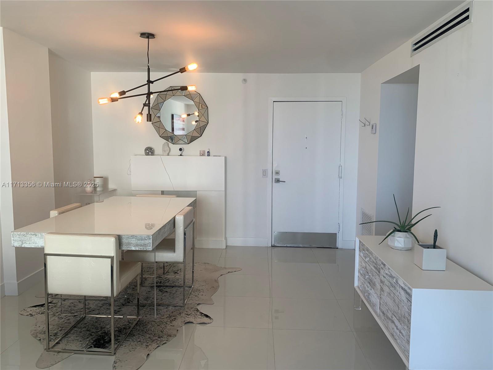 6969 Collins Ave 1011