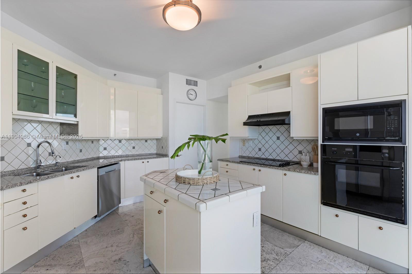 PORTOFINO TOWER CONDO - Residential