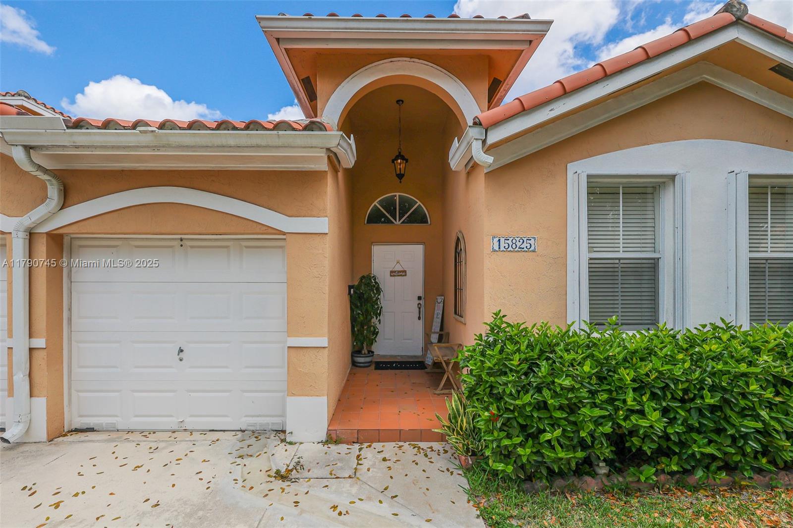 15825 SW 60th Ter