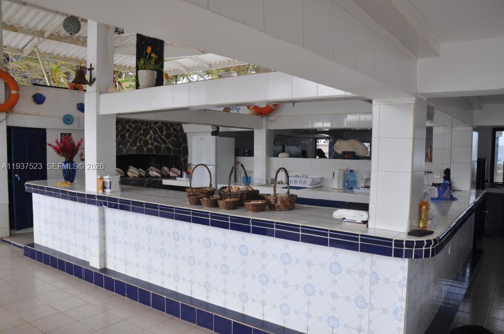 Isla Cabra - Residential