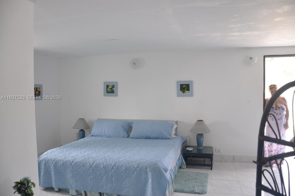 Isla Cabra - Residential