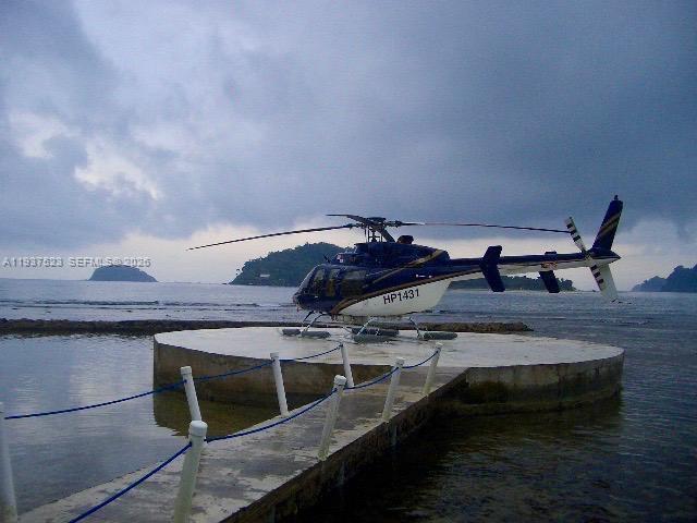 Isla Cabra - Residential