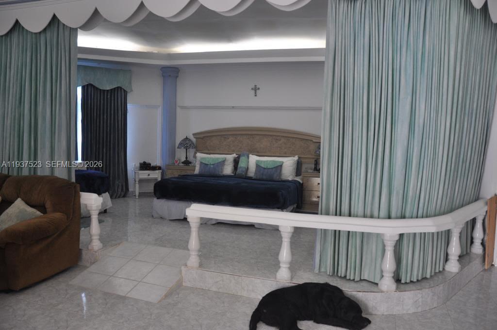 Isla Cabra - Residential